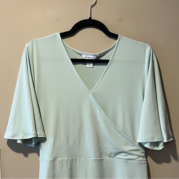 NWOT Liz Claiborne Light Pastel Green Crossover Front Top - Picture 6 of 12
